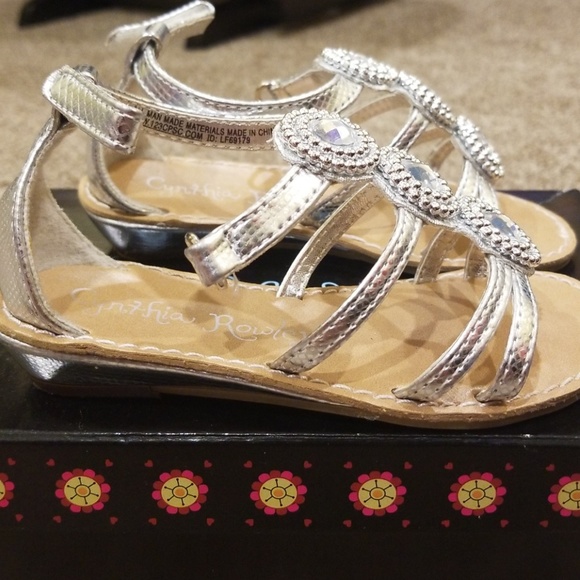 Cynthia Rowley toddler sandals - Picture 2 of 2